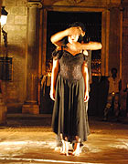 Presentación en La Habana Vieja de la Compañía Danza-Teatro Retazos 