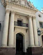 El Oratorio San Felipe Neri está ubicado en las calles Aguiar y Obra Pía